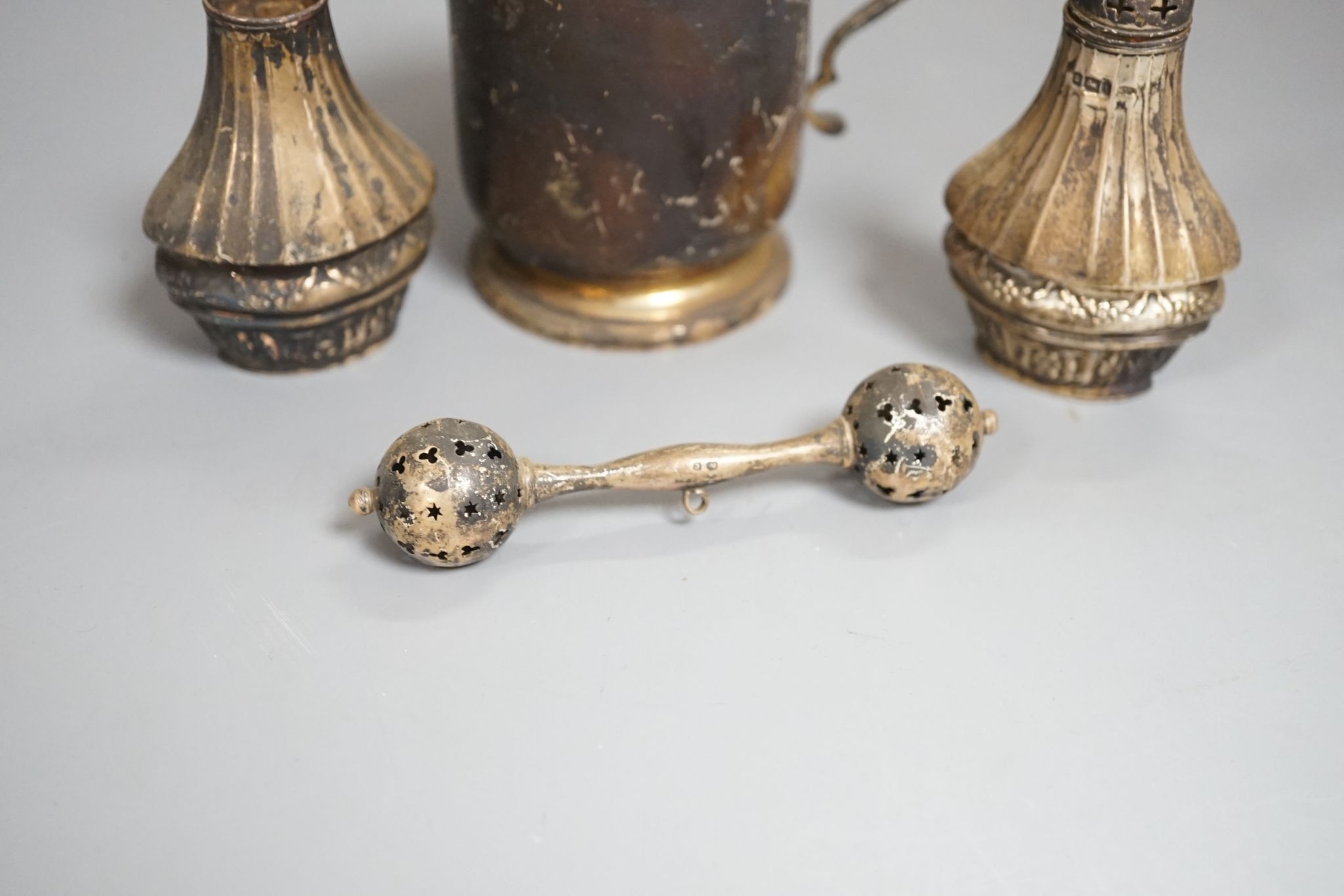 A 1930's silver christening mug, 85mm and three other items including a 9ct and white metal ring shank.